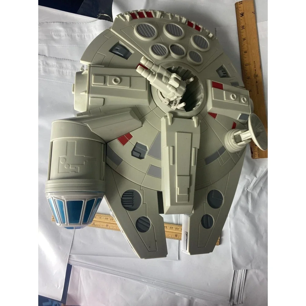 Disney Store Star Wars Millennium Falcon Large Toy Vehicle / Playset